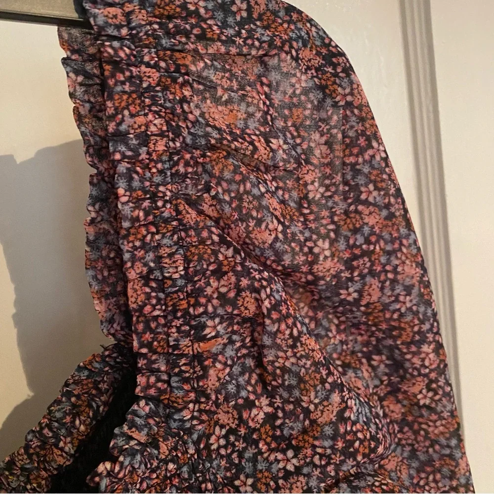 New NWT 1. State long sleeve semi sheer floral shirred blouse top black pink L - Picture 11 of 12